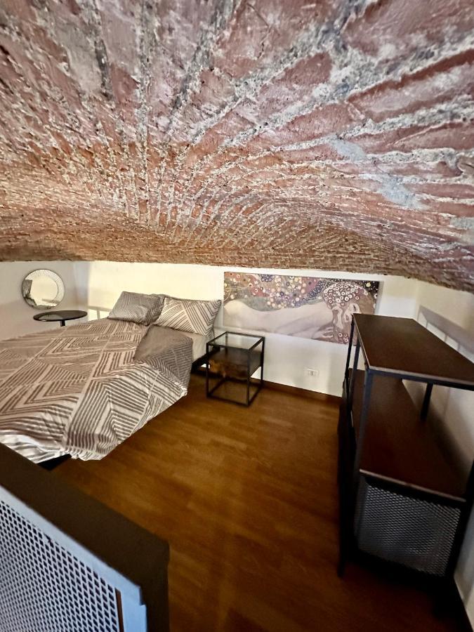 Casa Santa Chiara - Vicino Porta Susa F.S. トリノ エクステリア 写真